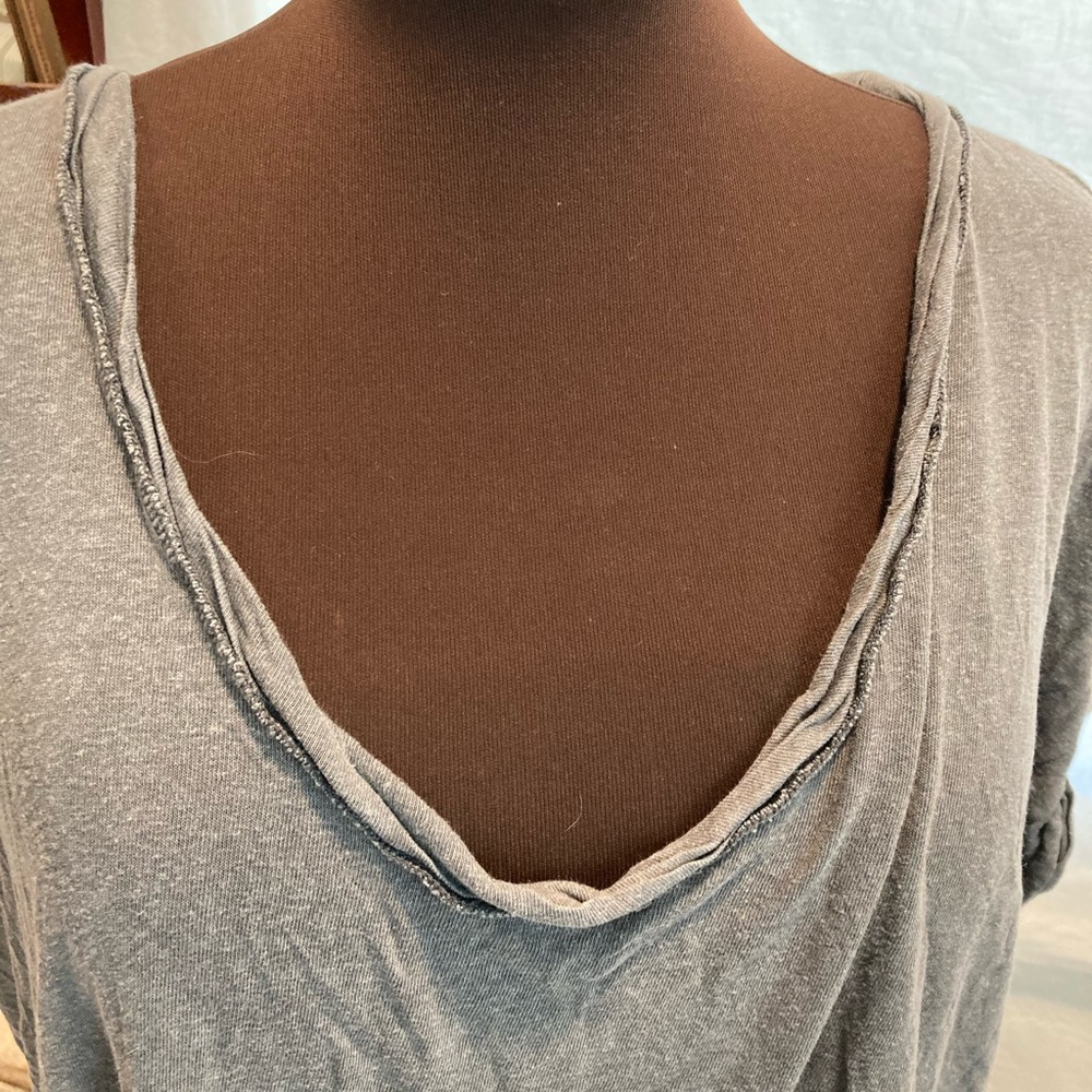 Vintage-Inspired Women's Gray Scoop Neck Top - Picture 13 of 15